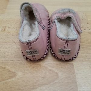 Pink Ugg slipper shoes